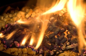 Granulés de biomasse de chêne de haute qualité 6mm de diamètre carburant écologique pour la combustion du bois prix d'usine sac emballé - Product Image 3