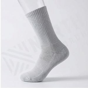 Chaussettes de sport personnalisées longues, respirantes en maille, pour le printemps et l'été, athlétiques, hauteur genou, fines, ventilées, pour la course, ajustement d'équipe, personnalisables - Product Image 3