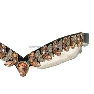 Bandeau de tête pour cheval en cuir de qualité supérieure, orné de cristaux rose gold fantaisie et de strass en forme de V, disponible en toutes tailles cob. - Product Image 5