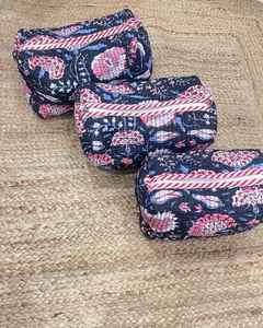 Neceser Acolchado de Algodón Hecho a Mano con Estampado de Bloques, Bolsa de Aseo y Cosméticos con Accesorios de Viaje, Regalo Festivo - Product Image 4