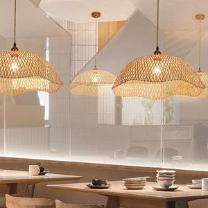 โคมไฟห้อยเพดานไม้ไผ่สานธรรมชาติสำหรับบ้าน ร้านอาหาร คาเฟ่ และแสงสว่างภายในสถานที่พักพักอาศัย - Product Image 1