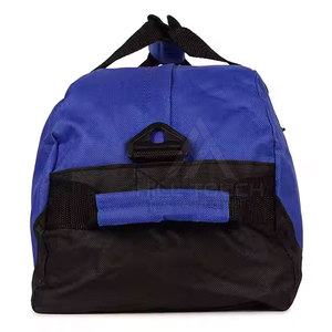 Bolsa Deportiva Clásica con Amplio Compartimento Principal, Ideal para Entrenamiento en el Gimnasio y Uso Diario - Product Image 5