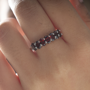 Anillo de Plata de Ley con Granate Natural, Piedra de Nacimiento de Enero, Media Eternidad, Corte Ovalado, Gema Roja, para Mujer - Product Image 2