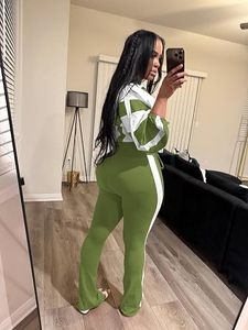 Ensemble de survêtement streetwear 2 pièces pour femme : veste coupe-vent courte et pantalon taille haute à jambes larges - Product Image 3