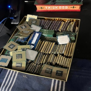 เศษซีพียูเซรามิก AMD เกรดมืออาชีพ สำหรับการกู้คืนทองคำ ชิปประมวลผลประสิทธิภาพสูง สำหรับการรีไซเคิลอุตสาหกรรม - Product Image 2