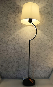 Lampadaire en fer en promotion, design nordique moderne et minimaliste pour hôtel, lecture et éclairage sur pied, E26 + LED 6W - Product Image 3