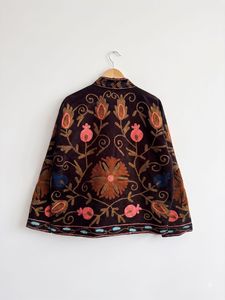 Veste d'hiver en velours pour femme, d'inspiration ethnique, avec col montant, en coton, design réversible - Broderie artisanale unique - Product Image 2