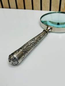 Lupa de Mano de 4'' con Mango de Metal Grabado |   Lupa óptica de cristal vintage (no plegable) - Product Image 4