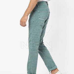 กางเกงยีนส์ผู้ชายสไตล์ใหม่สำหรับใส่กลางแจ้ง คุณภาพดีเยี่ยม สีพื้น ราคาถูก - Product Image 3