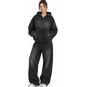 Conjunto Deportivo Vintage Personalizado para Mujer, Efecto Deslavado, Sudadera Transpirable Premium y Pantalones Jogger, Ropa Casual Urbana - Product Image 1