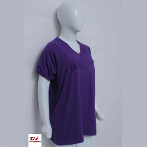 Camiseta deportiva para mujer, suave, ligera y transpirable, diseño de bloques de color verde y rosa, mangas cortas con detalle de rayas. - Product Image 5