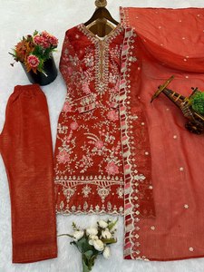 Traje Salwar de diseñador en color naranja, de tela CRUNCHY SILK pura de alta calidad, para mujeres o niñas, apto para todas las estaciones. - Product Image 5