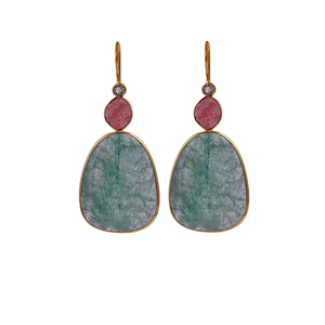 Pendientes de Aro con Fresas Rosadas y Verdes Naturales - Joyería Delicada de Aro con Múltiples Piedras, Chapado en Oro Rosa sobre Latón para Mujer - Product Image 3