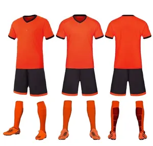 Yüksek kaliteli futbol kitleri tam Set futbol kiti gençlik özel futbol forması 2023-2024 hızlı kuru futbol tişörtü erkekler futbol kıyafetleri
