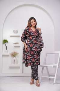 Conjunto Étnico de 3 Piezas en Rayón Estampado para Mujer, Suministro al por Mayor al Mejor Precio - Product Image 2