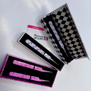 GETUP BROSONS IMPEX GBI-EET-3003 45/แหนบติดขนตาเคลือบกระดาษลายเชอร์รี่และลายหัวใจ ปลายเรียบ สีเงิน ป้องกันแม่เหล็ก - Product Image 2