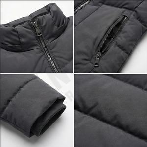 Parka larga para hombre a la moda de invierno con logotipo personalizado, chaqueta cálida para exteriores acolchada con capucha de algodón, chaqueta reversible a prueba de viento para hombre - Product Image 4