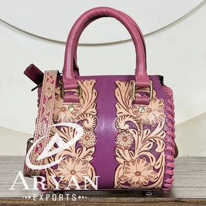 Bolso Pequeño de Cuero Genuino de Vaca con Diseño Floral Grabado a Mano, Estilo Vaquero, para Fin de Semana - Product Image 1