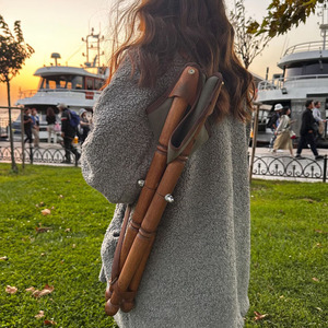 Taburete de caza de cuero hecho a mano de lujo, plegable, con trípode, proveedor mayorista OEM, logotipo personalizado, muebles de exterior en venta - Product Image 3