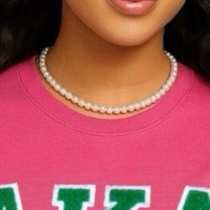 T-shirt en chenille AKA First and Finest Ivy, brodé de lettres grecques, vêtement de sororité haut de gamme - Product Image 3