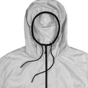 เสื้อแจ็คเก็ตกันลมแบบมีฮู้ดน้ำหนักเบาสำหรับกิจกรรมกลางแจ้ง NESTA SPORTS พร้อมโลโก้สั่งทำพิเศษ กันน้ำได้ เหมาะสำหรับการเดินป่าและเล่นกีฬา (Unisex) - Product Image 2