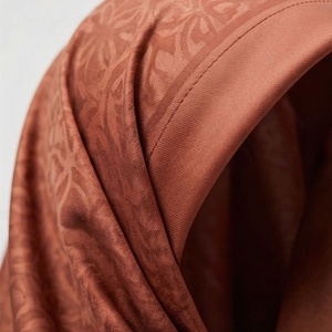 Pañuelo de Seda 100% Pura de Lujo, Impresión Digital Personalizada, Cuadrado, Suave y Ligero, Hiyab para Mujer, Pañuelo Premium para la Cabeza, Chal Elegante - Product Image 4