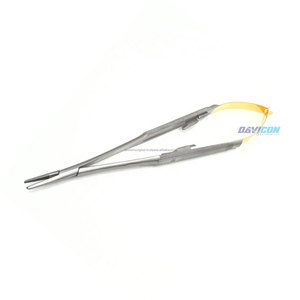 Porte-aiguille à ressort Jacobsen Castroviejo 4,75 pouces (15 cm) avec embouts STR verrouillables, manches en acier inoxydable doré - Product Image 3