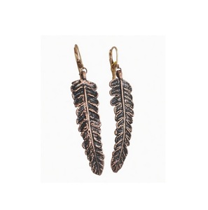 Pendientes de estilo coreano con textura de cuadrado pequeño, joyería de moda ligera, estética vintage, últimas tendencias de septiembre de 2025, de China - Product Image 3