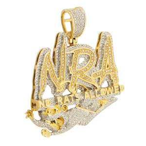 Colgante Personalizado NRA 'No Rats Allowed' con Diamantes Iced Out, Chapado en Oro, Estilo Hiphop, Plata 925, con Diamantes Moissanita VVS - Product Image 4