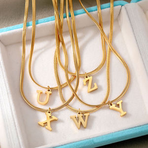 Collar con Colgante de Letra en Acero Inoxidable Chapado en Oro, Cadena Gargantilla con Inicial de Nombre, Joyería para Mujer - Product Image 6