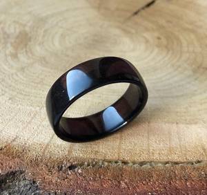 Bague en bois poli faite à la main de style rustique, anneau de doigt en bois naturel, style bohème, léger, unisexe, décoration murale, décoration intérieure, mariage - Product Image 1