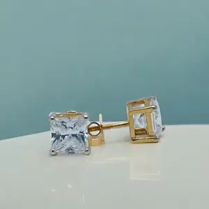 Pendientes cuadrados de oro para mujer, elegantes pendientes solitarios con piedra transparente de corte princesa, joyería clásica para uso diario y bodas - Product Image 1