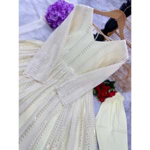 Robes de soirée de designer chikankari avec pantalon Dupatta pour fête - Product Image 4