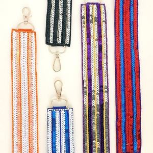 Bolso de fiesta elegante hecho a mano con cuentas de cristal y algodón, estilo deportivo, con correa, accesorio perfecto para fiestas. - Product Image 6