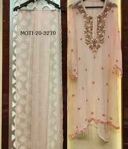 Costumes de créateurs modernes brodés à la main non cousus vêtements indiens et pakistanais! - Product Image 1