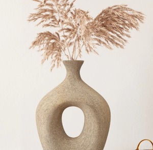Vase de table sculptural en céramique, moderne et décoratif, pour la décoration intérieure, au meilleur prix - Product Image 6