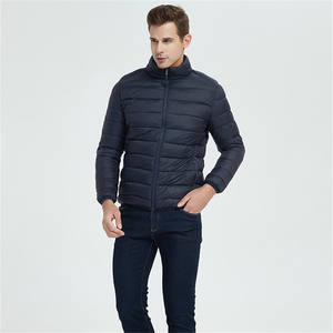 Chaqueta Acolchada Personalizada para Hombre, Abrigo Casual de Invierno de Manga Larga con Cuello Alto y Capucha Impermeable, Precios al por Mayor - Product Image 2