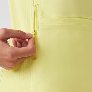 Conjunto de Uniforme Médico con Cuello en V para Mujer, Manga Corta, Ropa de Trabajo para Enfermería, Diseño Personalizado, Proveedor Mayorista OEM para Equipos de Salud - Product Image 2