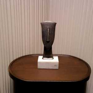 H 30.48 x L 10.16 x W 5.08 cm Modern Bronze Abstract Sculpture Irregular Shape Handmade Artistic Tabletop <b>Decor</b> Living Room - Product Image 4