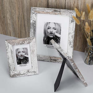 Cadre photo en bois massif de qualité supérieure pour mur et table, finition naturelle et verre durable, disponible à la vente - Product Image 4