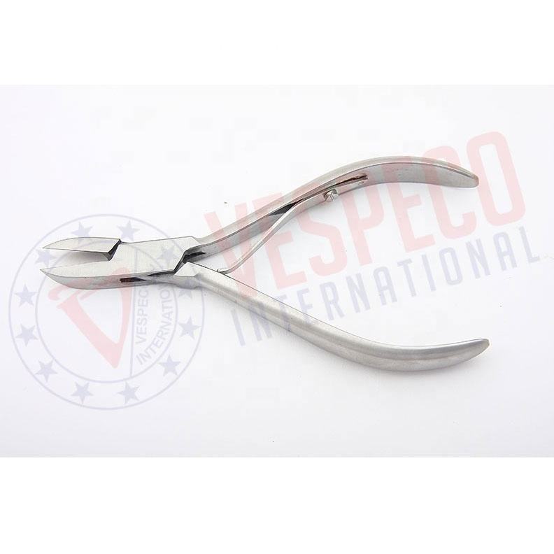 Finition polonaise ou mate selon les exigences du client.