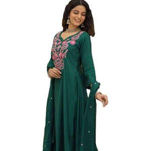 Kurti Anarkali en tissu rayé de viscose pure style Rajasthani avec broderies de sequins lourdes, conçu pour les femmes soucieuses de la mode actuelle - Product Image 1