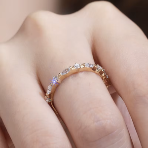 Bague de fiançailles en or blanc plaqué platine 14 carats avec diamant de 1 carat, style classique pour femme, taille brillant, pierre naturelle certifiée IGI D - Product Image 2