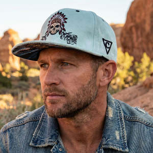 Casquette Snapback Ajustable Personnalisée de Qualité Supérieure, Visière Plate Classique Imprimée, Matière de Qualité Supérieure, Respirante, pour un Usage Quotidien - Product Image 6