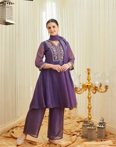 Conjunto KV de Kurti, Palazzo y Dupatta de Seda Pura para Mujer - Product Image 1