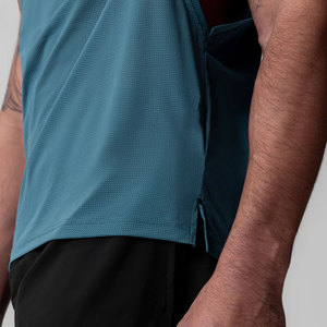 เสื้อกล้ามผู้ชายดีไซน์ใหม่สำหรับฤดูร้อน ผ้าสเตรช คอกลม ตัดเย็บแบบเวสต์ เหมาะสำหรับวิ่ง ออกกำลังกายกลางแจ้ง แฟชั่น ระบายอากาศได้ดี ทรงหลวม แห้งเร็ว - Product Image 6