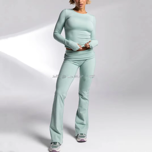 Ensemble de vêtements de sport personnalisés pour femmes, léger, à séchage rapide, haut à manches longues, leggings de yoga taille mi-haute évasés, effet push-up, imprimé fitness - Product Image 6