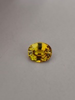 Saphir jaune ovale élégant, créé en laboratoire, fait main par un designer, pierre précieuse en vrac pour la création de bijoux fins et de luxe.
