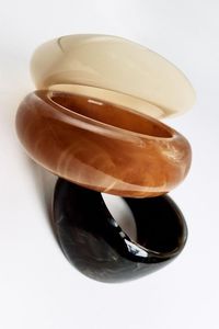 H a CRAFT Women's Classic Resin Handmade <b>Bangle</b> <b>Bracelet</b> with Carved Floral Design for Party Occasions - Product Image 2