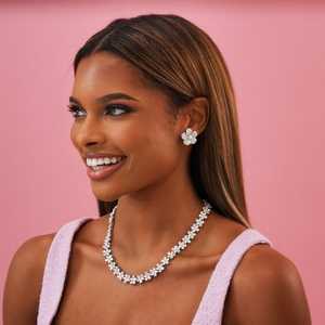 Boucles d'oreilles clous de luxe en or massif 14K 18K, serties pavé de diamants de laboratoire taille ronde 20 mm, étincelantes, pour mariage, avec fermoir poussoir - Product Image 6